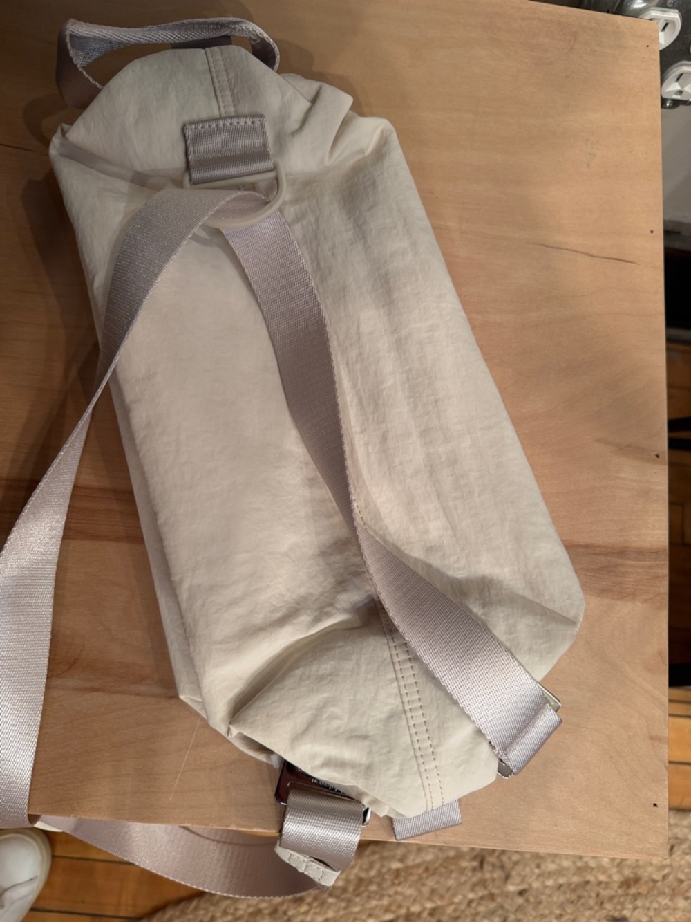 Lululemon Fast Track Bag 2.0 NWT - Picture 4 of 4